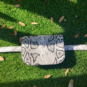 Cotton On fanny pack